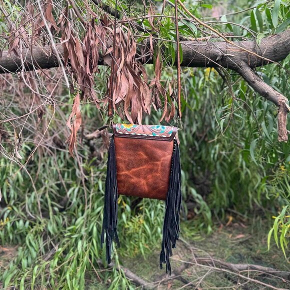 Ladies Hair On Tooled Leather Bag with Fringe & Detachable Crossbody Strap - Picture 3 of 7